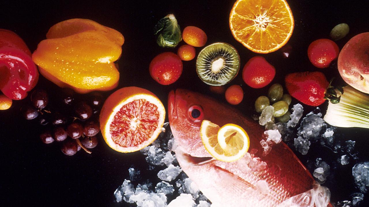 Vitamins, omega fatty acids, glucose and many other food-derived molecules provide signals the brain for different functions. National Cancer Institute