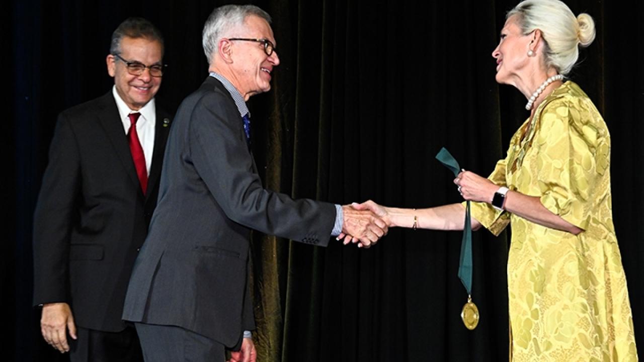 Walter Leal NAI induction ceremony